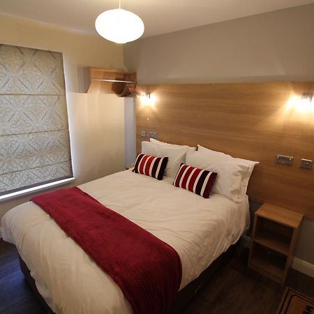 Salisbury Renovated Apartment เบลฟาสต์ ภายนอก รูปภาพ