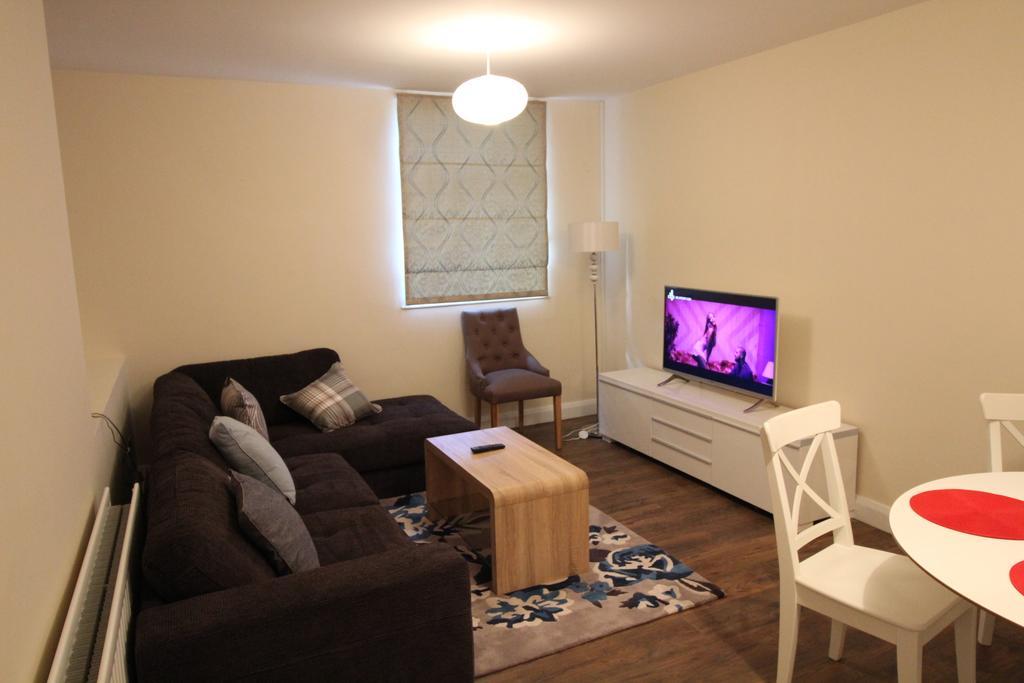 Salisbury Renovated Apartment เบลฟาสต์ ภายนอก รูปภาพ